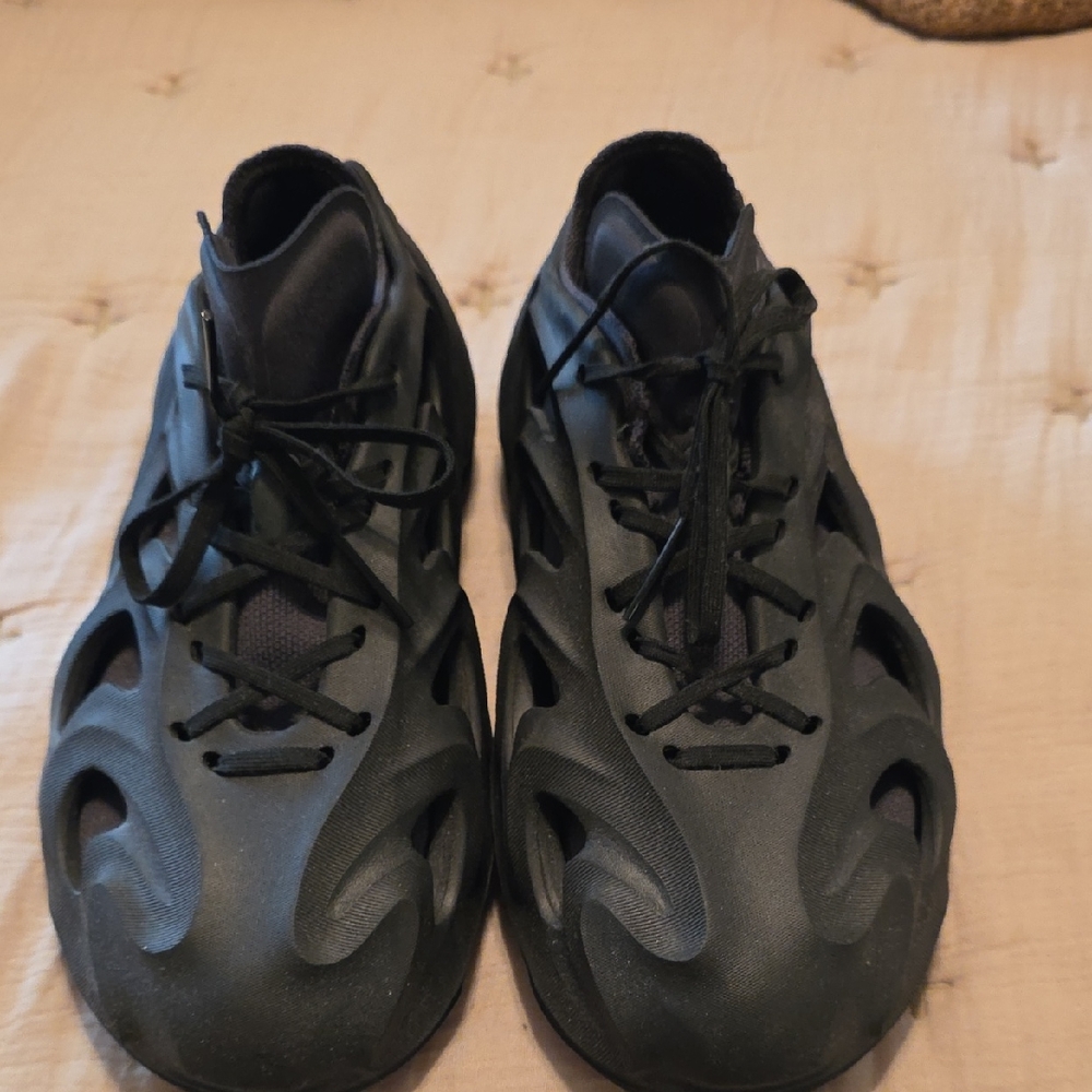 Adidas Navy and Black Eco-Friendly Sneakers